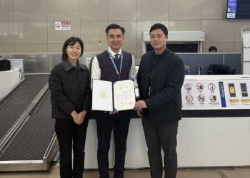 Phó Trưởng Chi nhánh Vietnam Airlines tại Hàn Quốc vinh dự nhận Thư khen từ Quốc hội Hàn Quốc