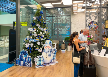 Noel Lotus Lounge ga Nội Địa mang đến không gian Giáng sinh giữa sân bay