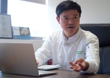 Giữ lửa căn bếp ngày Tết, mang ẩm thực Việt chinh phục bầu trời