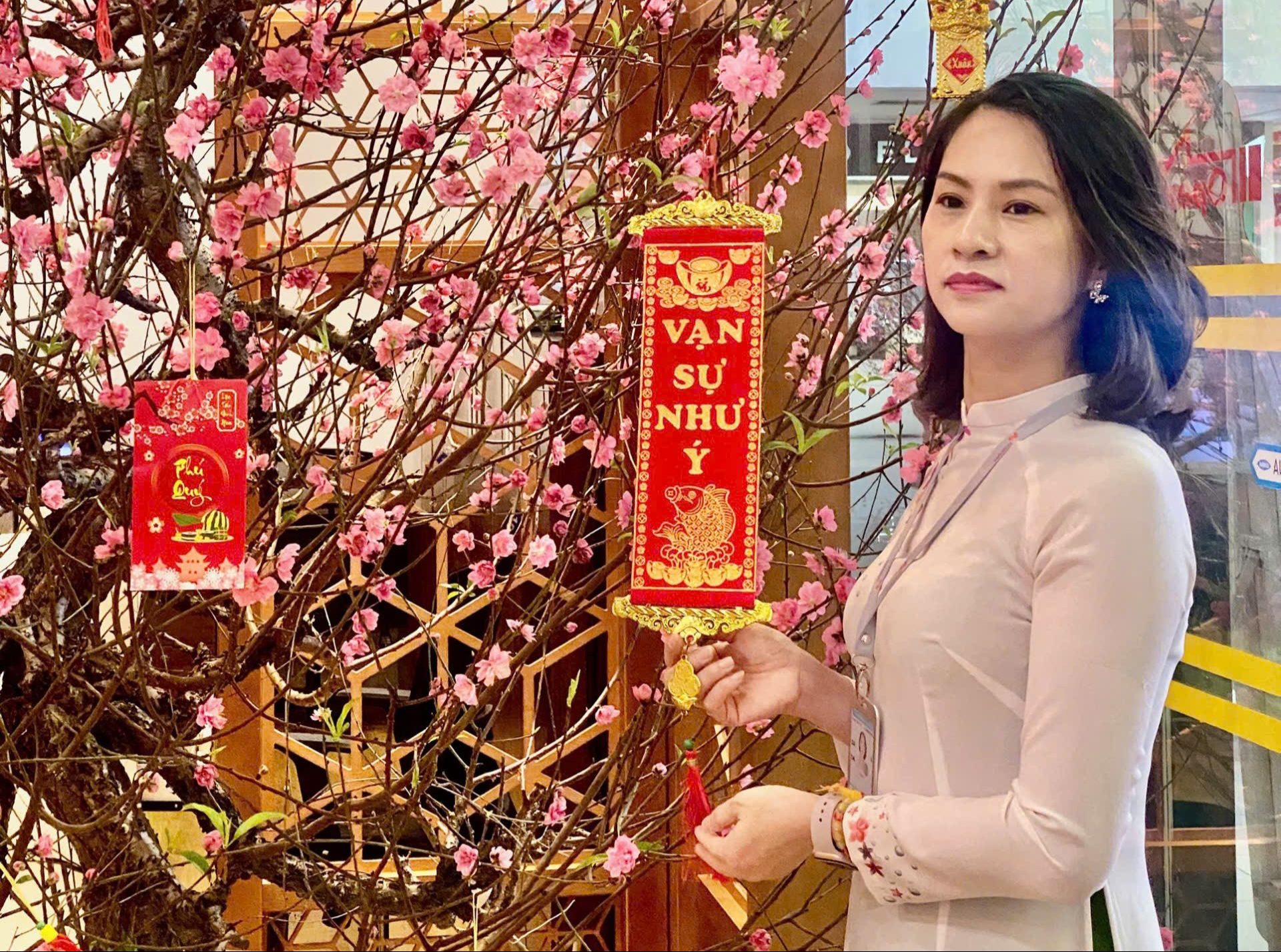 Chị Tuyết Hinh chọn Tết chuyên tâm để cả mình và đồng nghiệp đều có Tết trọn vẹn