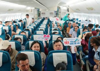 Vietnam Airlines phối hợp Tổng liên đoàn Lao động Việt Nam đưa người lao động về quê đón Tết