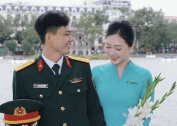 Chuyện tình gần 10 năm của nữ tiếp viên Vietnam Airlines và anh bộ đội: Mỗi năm chỉ gặp nhau vài ngày