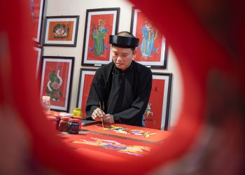 Sự trở lại của sắc đỏ