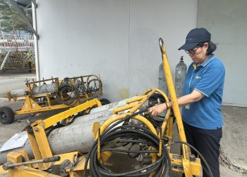 [8/3] Hành trình 30 năm của người phụ nữ duy nhất bên những cỗ máy khổng lồ