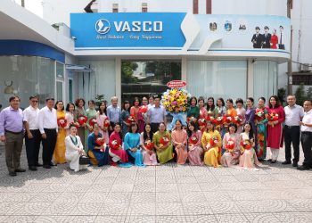 Khi phái mạnh VASCO “lên tiếng” bằng những đóa hoa