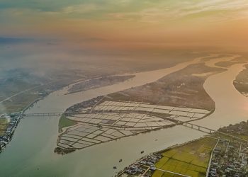 Sắc vàng lấp lánh bên dòng Gianh