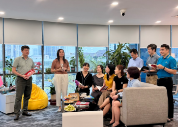 Khai trương “Tủ sách Ban Tiếp thị & Bán sản phẩm”, phát động review sách hay