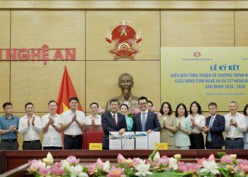 Vietnam Airlines và Nghệ An ký hợp tác chiến lược:  Tạo đòn bẩy bứt phá du lịch, giao thương