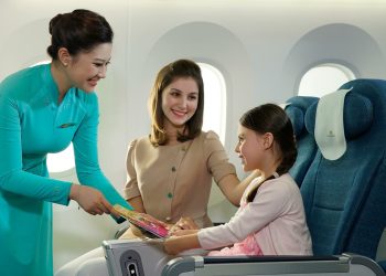 [Cuộc thi VHDN] Nơi áp lực hóa nụ cười: chuyện kể từ mái nhà trên cao – Trương Hoàng Quy Anh 436 – Đoàn Tiếp viên