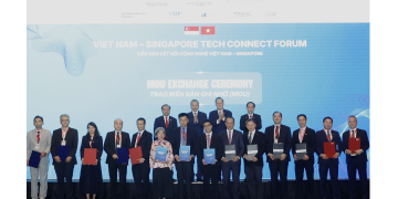 Vietnam Airlines mở rộng hệ sinh thái số và chương trình khách hàng thân thiết với các đối tác Singapore