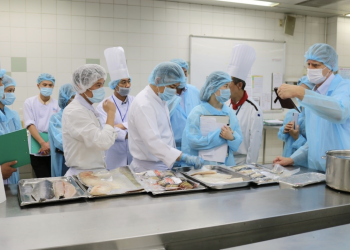 [Cuộc thi VHDN] Tinh thần Sen Vàng trong từng suất ăn hàng không – Hồ Đình Khang – VACS