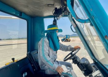 Muôn kiểu chống nóng của Vietnam Airlines trong ngày nắng đỉnh điểm