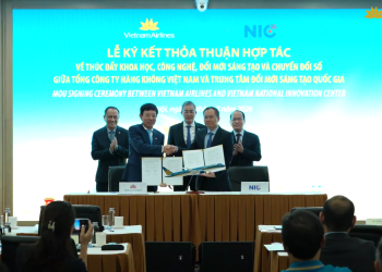 [VNA WHAT] Vietnam Airlines thúc đẩy đổi mới sáng tạo và chuyển đổi số cùng NIC