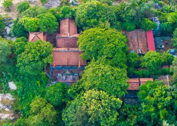 Xứ Thanh – Biển gọi người về, phố níu chân