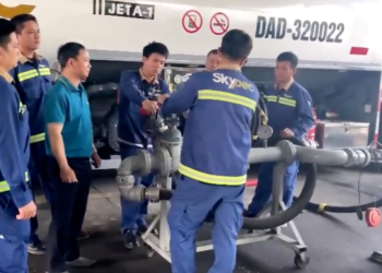 [Cuộc thi VHDN] Từ mặt đất đến bầu trời: Thợ sửa chữa với trái tim Sen Vàng – Nguyễn Duyên Hà – Skypec