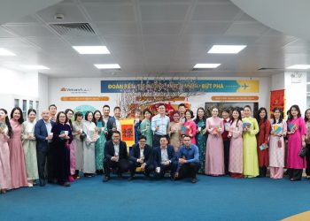 [Cuộc thi VHDN] Một ánh mắt, ba mươi năm giữ niềm tin