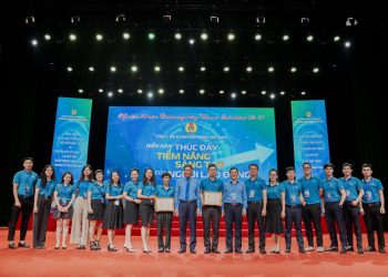 [Cuộc thi VHDN] Những “chiến binh Sen Vàng” phía sau mỗi chuyến bay – Trần Hà Trang – Nguyễn Thị Nguyệt – Phan Khánh Vy – Ban Kỹ thuật