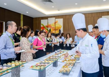[Cuộc thi VHDN] Lan tỏa giá trị văn hóa doanh nghiệp Vietnam Airlines tại NCS – Phùng Thị Thuý Ngân – NCS