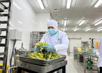 [Cuộc thi VHDN] Văn hoá doanh nghiệp Vietnam Airlines – Sen Vàng toả sáng – Bùi Thị Uyên, Phùng Thị Hồng Hà, Nguyễn Văn Hoàng, Trần Mạnh Duy – NCS