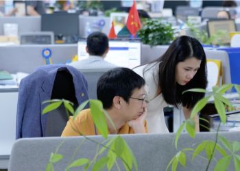 [Cuộc thi VHDN] Hành trình làm nghề: Hành trình gặp gỡ các ‘chiến binh Sen Vàng’ – Nguyễn Thị Thu Hà – Ban TT