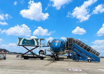 [Cuộc thi VHDN] Vietnam Airlines – Sen vàng tận tâm – Trần Văn Míl – Trung tâm Phục vụ sân đỗ – VIAGS
