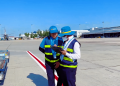 [VNA What] Khi tinh thần làm việc vẫn hăng say giữa nắng nóng của sân đỗ Nội Bài