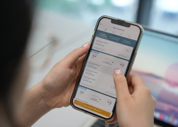 [Dân trí] Giá vé máy bay hạ nhiệt