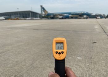 Giữa tâm điểm nắng nóng, người lao động Vietnam Airlines vẫn giữ nhịp bay an toàn, thông suốt