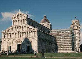 Pisa – Nơi thời gian nghiêng mình trước những kiệt tác vượt thế kỷ
