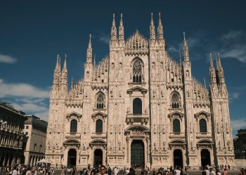 Duomo di Milano: Trái tim bằng đá cẩm thạch của nước Ý