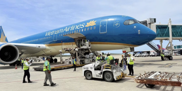 [Báo Vietnamplus] Chuyến bay đặc biệt sang Venezuela: “Cuộc chạy đua dưới mặt đất trước giờ cất cánh”