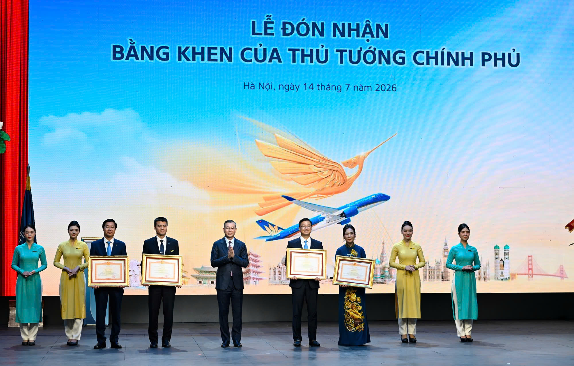Những đóng góp của Ban Vì sự tiến bộ của phụ nữ Vietnam Airlines được ghi nhận bằng Bằng khen của Thủ tướng Chính phủ vì thành tích xuất sắc trong công tác bình đẳng giới và vì sự tiến bộ của phụ nữ