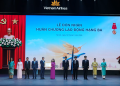 Vietnam Airlines đón nhận Huân chương Lao động hạng Ba và Bằng khen của Thủ tướng Chính phủ