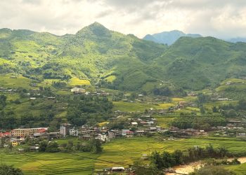 Sapa vào thu, theo sắc vàng lên núi