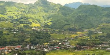 Sapa vào thu, theo sắc vàng lên núi