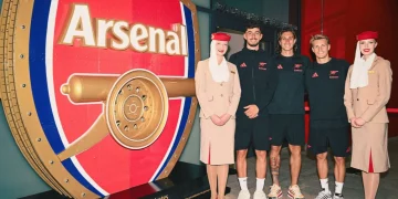 Aviation News 11/8: Emirates ra mắt biểu tượng Arsenal làm từ linh kiện máy bay A380 và 777
