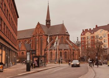 Malmö – Thành phố để đi chậm và cảm nhận vẻ đẹp Thụy Điển