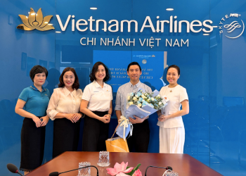 Vietnam Airlines gửi thư cảm ơn các bác sĩ trên chuyến bay chuyển hướng hạ cánh tại Myanmar cấp cứu sản phụ