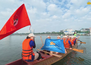 [VNA What] Không khí luyện tập trước Giải Bơi chải Thuyền rồng – Ván SUP Hà Nội mở rộng 2026