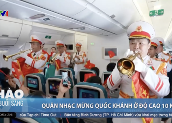 [VTV] Quân nhạc mừng Quốc khánh trên độ cao 10.000m