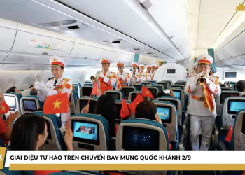 [VNA News] Giai điệu tự hào trên chuyến bay mừng Quốc khánh 2/9