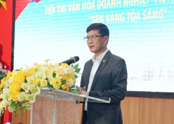 Khai mạc Vòng sân khấu Cuộc thi VHDN: Bùng nổ không khí tranh tài của 10 đội thi