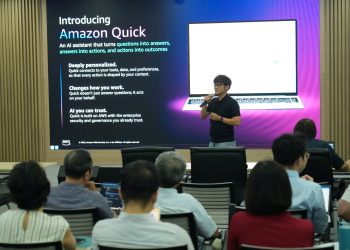 Vietnam Airlines đưa Amazon Quick vào sử dụng: Trợ lý AI khai thác kho tri thức nội bộ doanh nghiệp