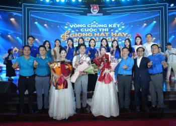 Thanh niên Vietnam Airlines tỏa sáng tại cuộc thi giọng hát hay ngoại ngữ toàn quốc
