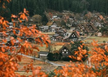 Shirakawa-go: Chạm vào nốt trầm cổ tích giữa thung lũng tuyết trắng