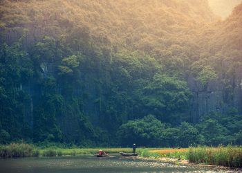 Phim trường giữa non nước Tràng An