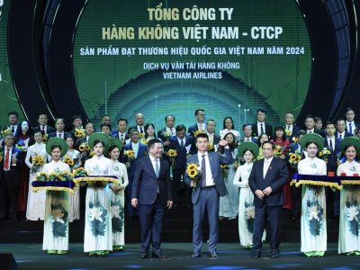 1-Vietnam Airlines nhận giải thưởng _Sản phẩm đạt Thương hiệu quốc gia 2024”