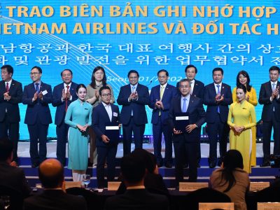 1. Lễ trao biên bản ghi nhớ hợp tác giữa Vietnam Airlines và đối tác Hàn Quốc