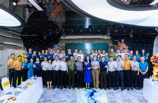 Toàn thể đại biểu tham dự Hội nghị Sơ kết Nâng tầm dịch vụ tại Cảng HKQT Cam Ranh do Chi nhánh Nha Trang chủ trì (19_8_2026) (1)